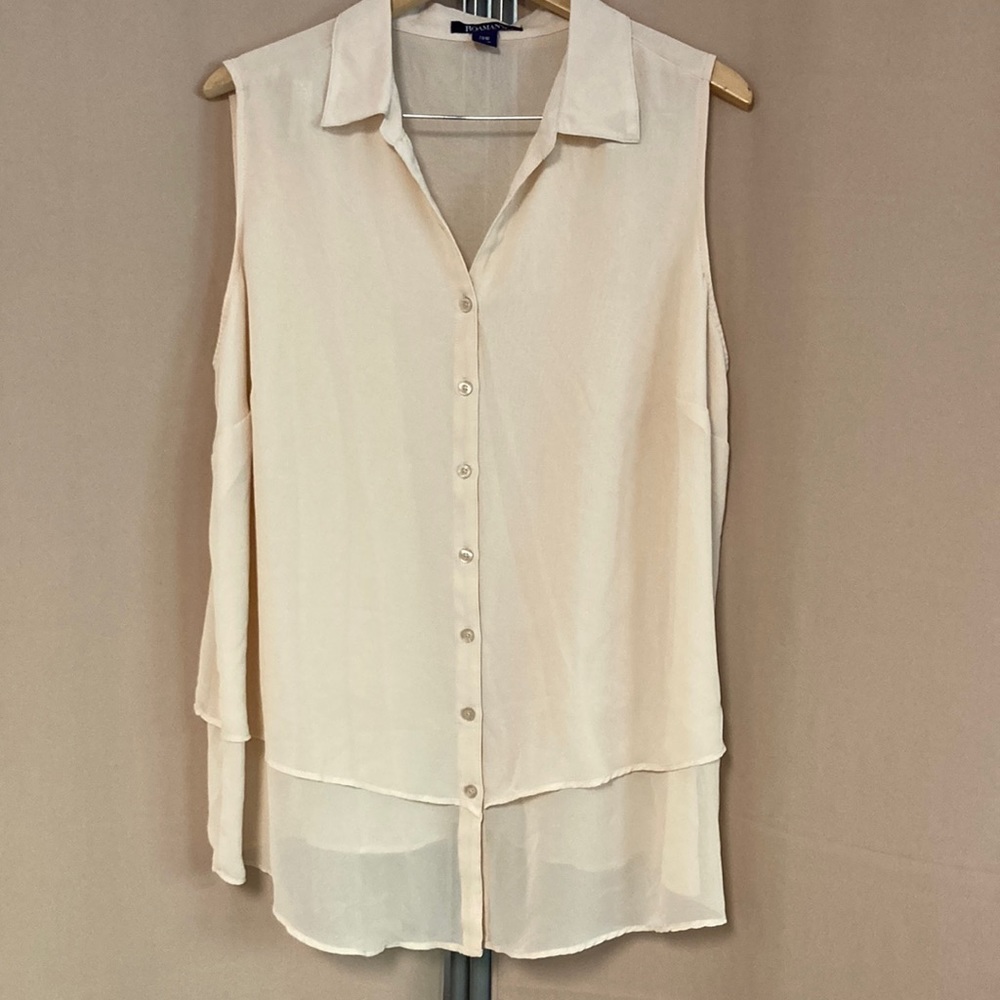 Roman’s colored cream sleeveless blouse
